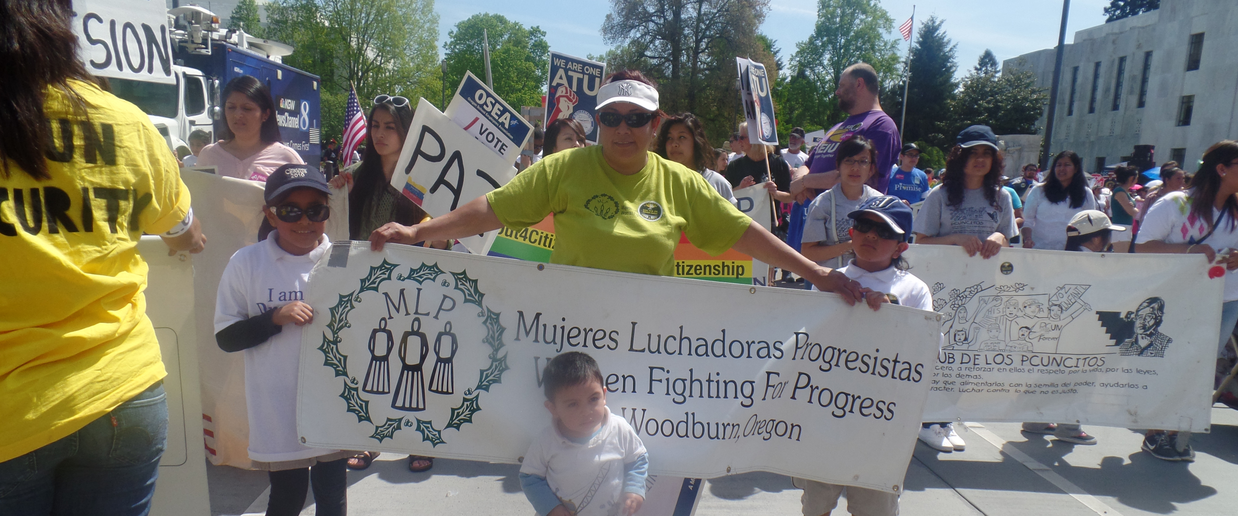 Mujeres Luchadoras Progresistas at a rally